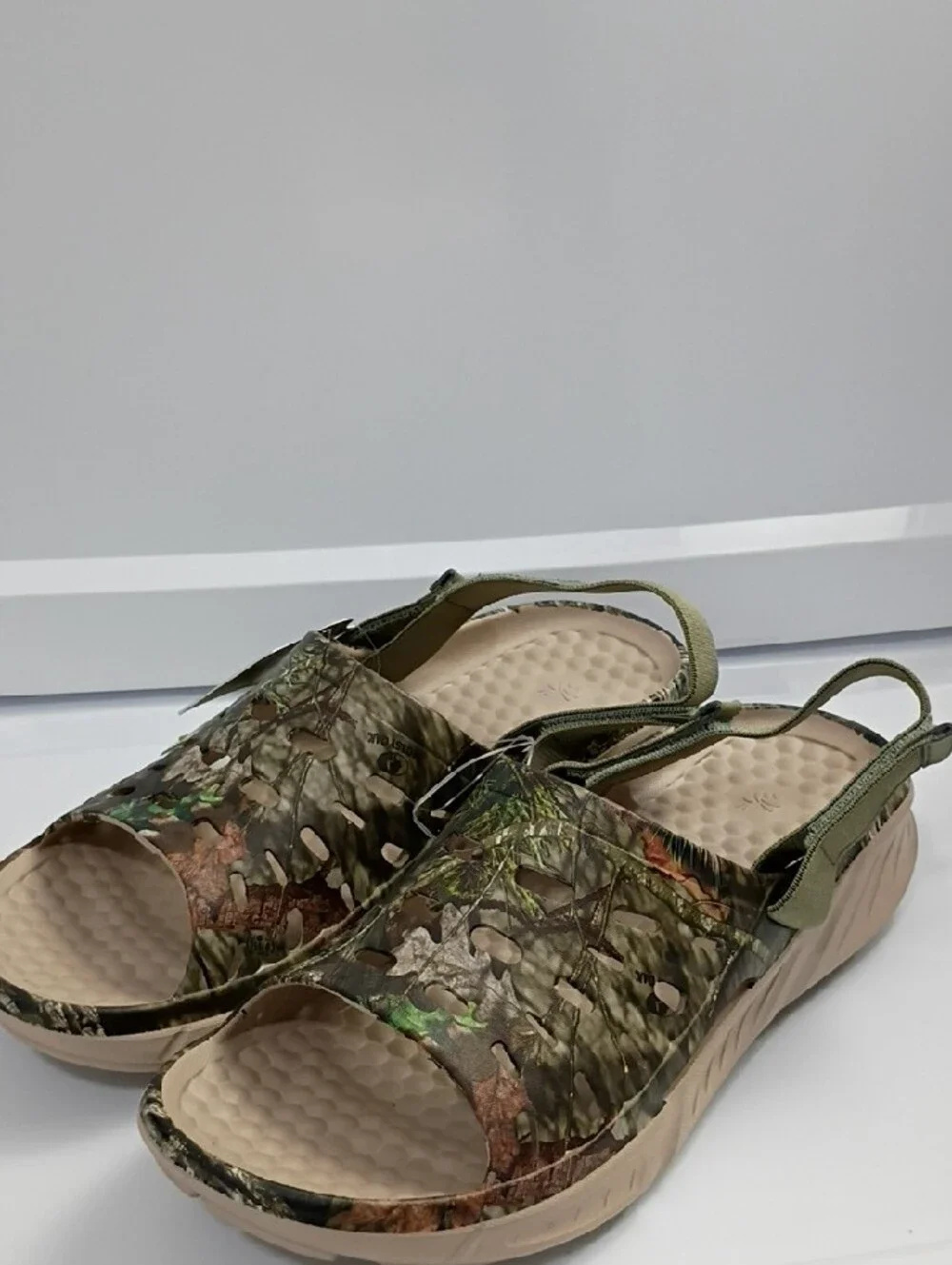 Mossy Oak Men's Camouflage Slip-On Sandals in Green and Tan Size 11 NWT